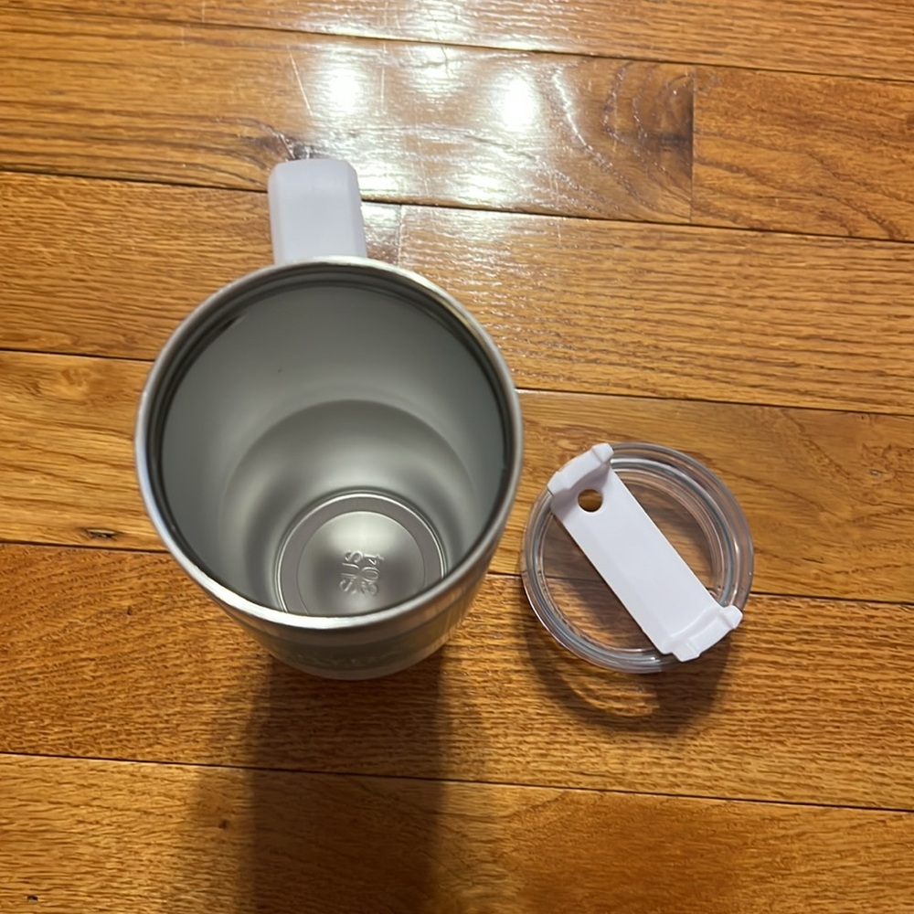 Everyday 30 oz Hit & Cold Tumbler - White - Brand New - Picture 3 of 5